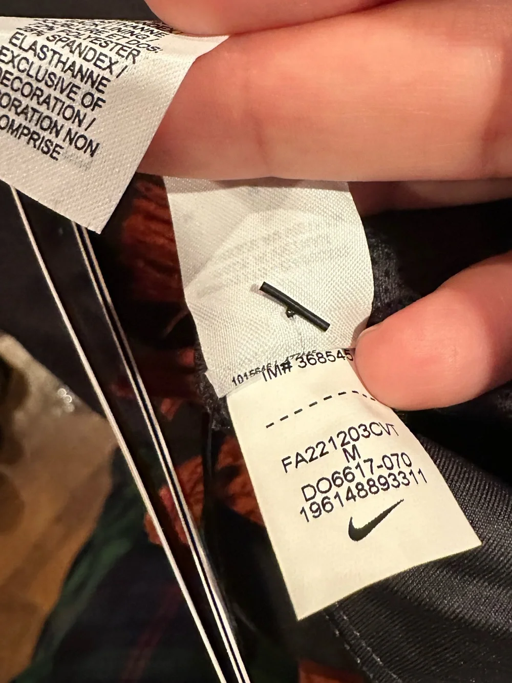 Nike Black Strappy Cutout Sports Bra sz M NWT